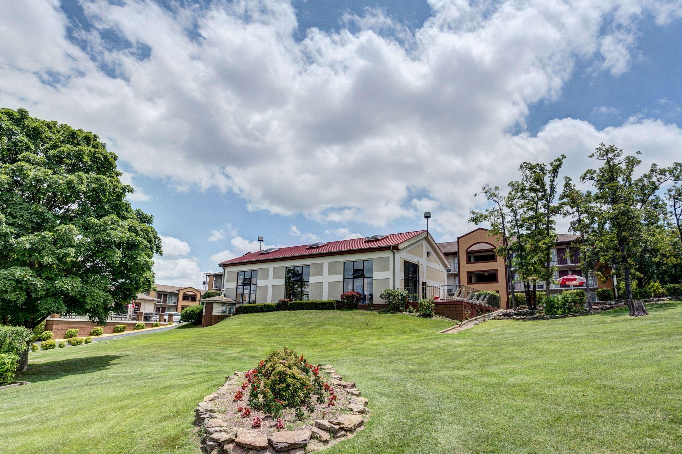 Quality Inn West Брэнсон Экстерьер фото