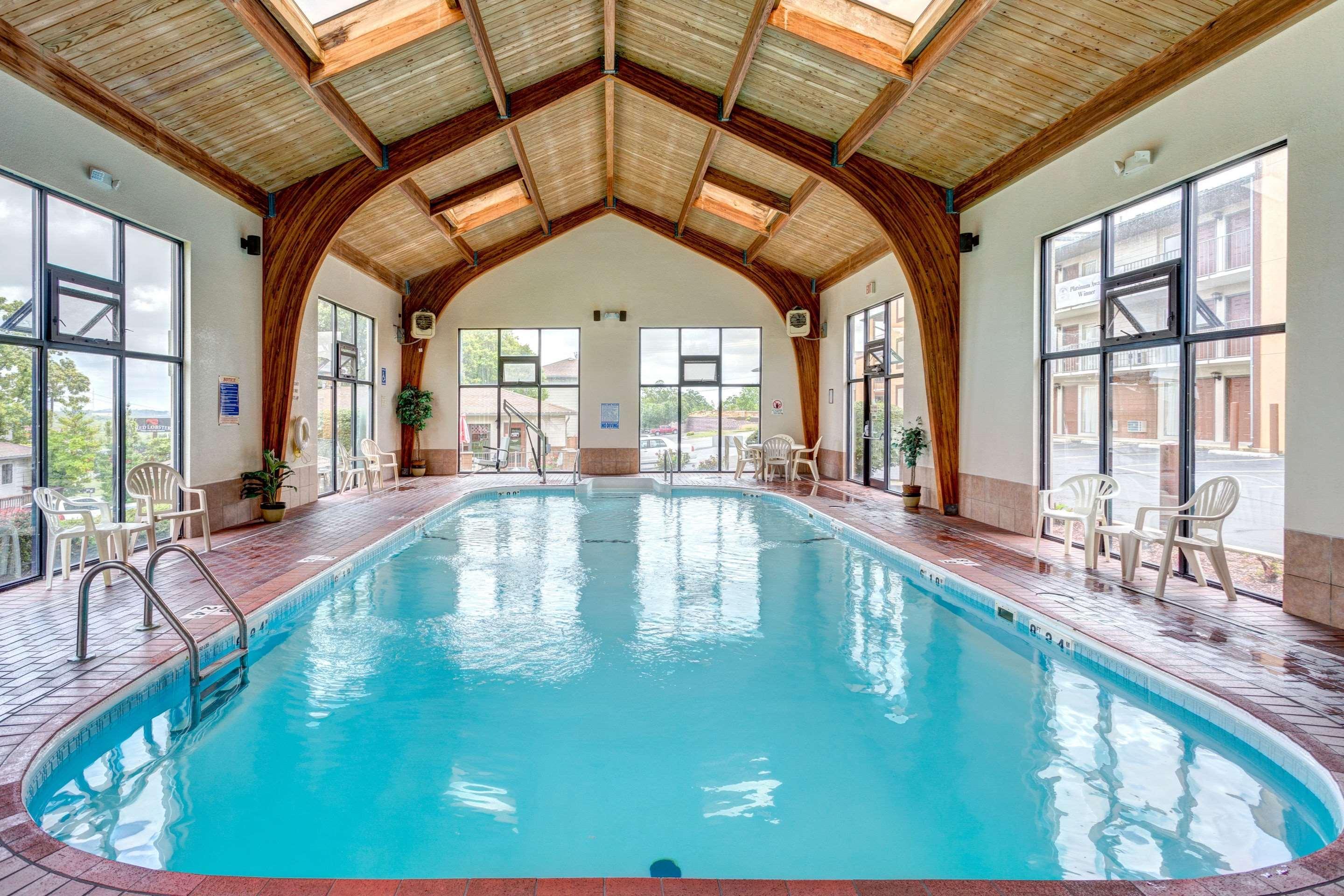 Quality Inn West Брэнсон Экстерьер фото