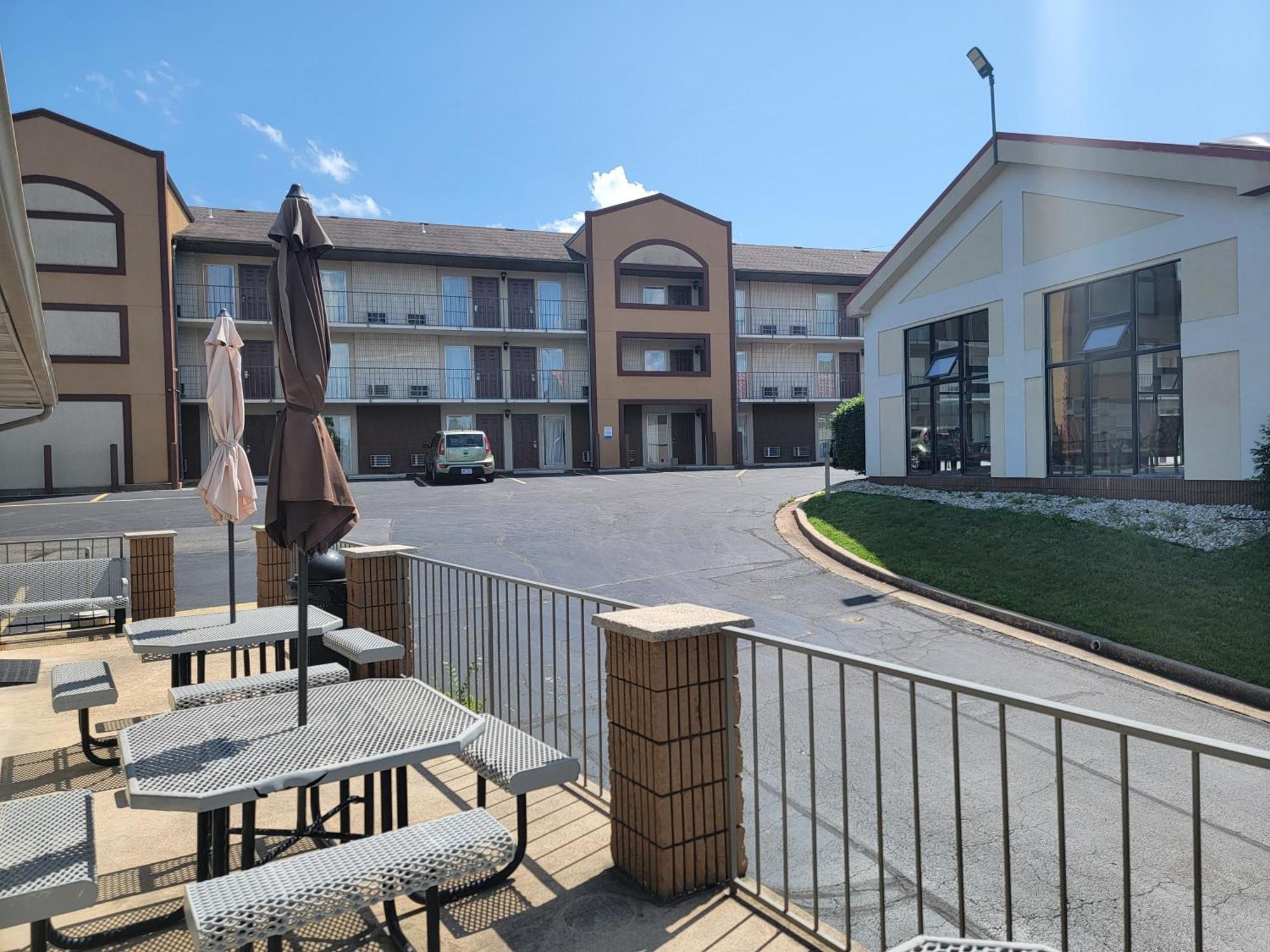 Quality Inn West Брэнсон Экстерьер фото