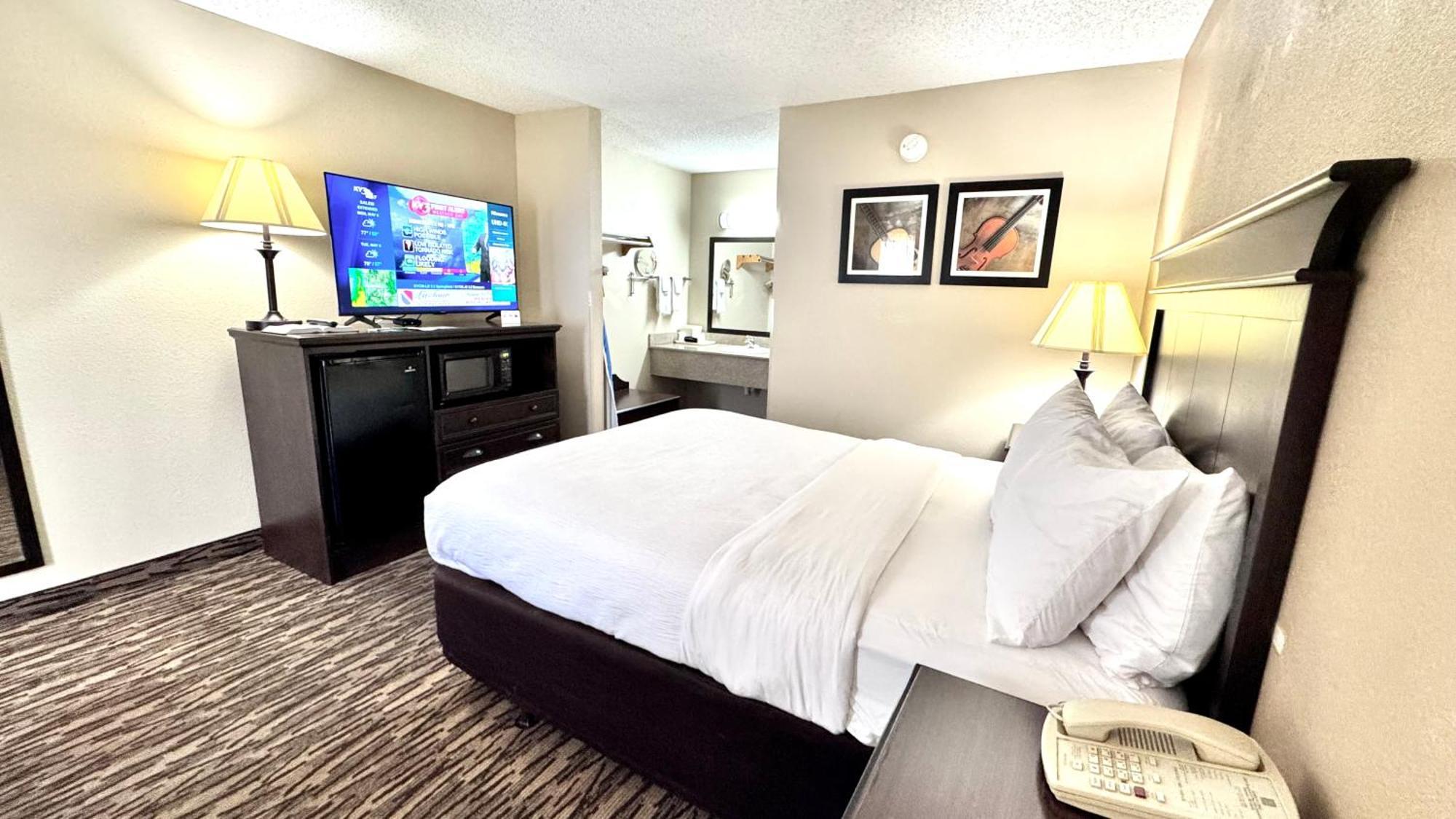 Quality Inn West Брэнсон Экстерьер фото