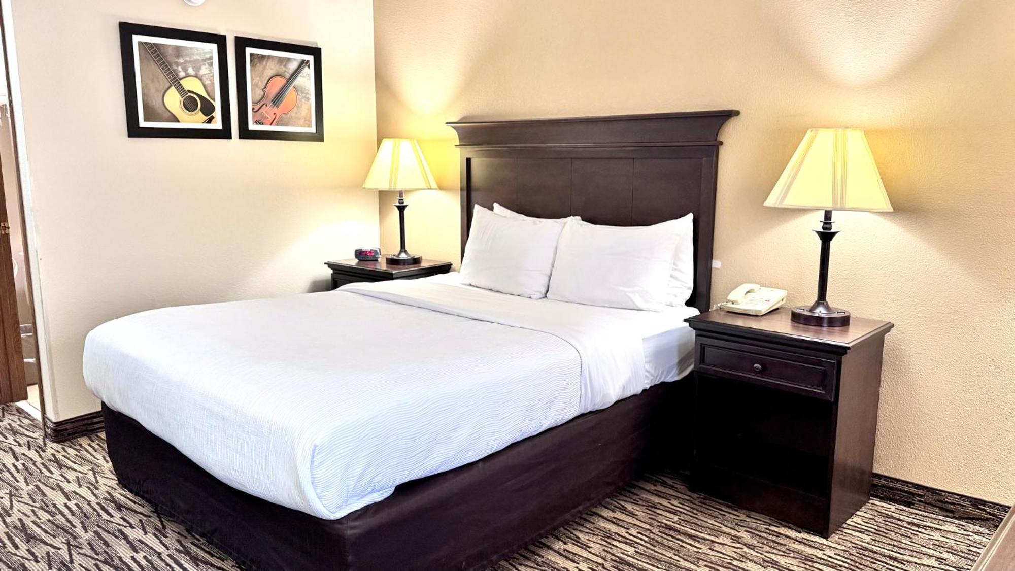 Quality Inn West Брэнсон Экстерьер фото