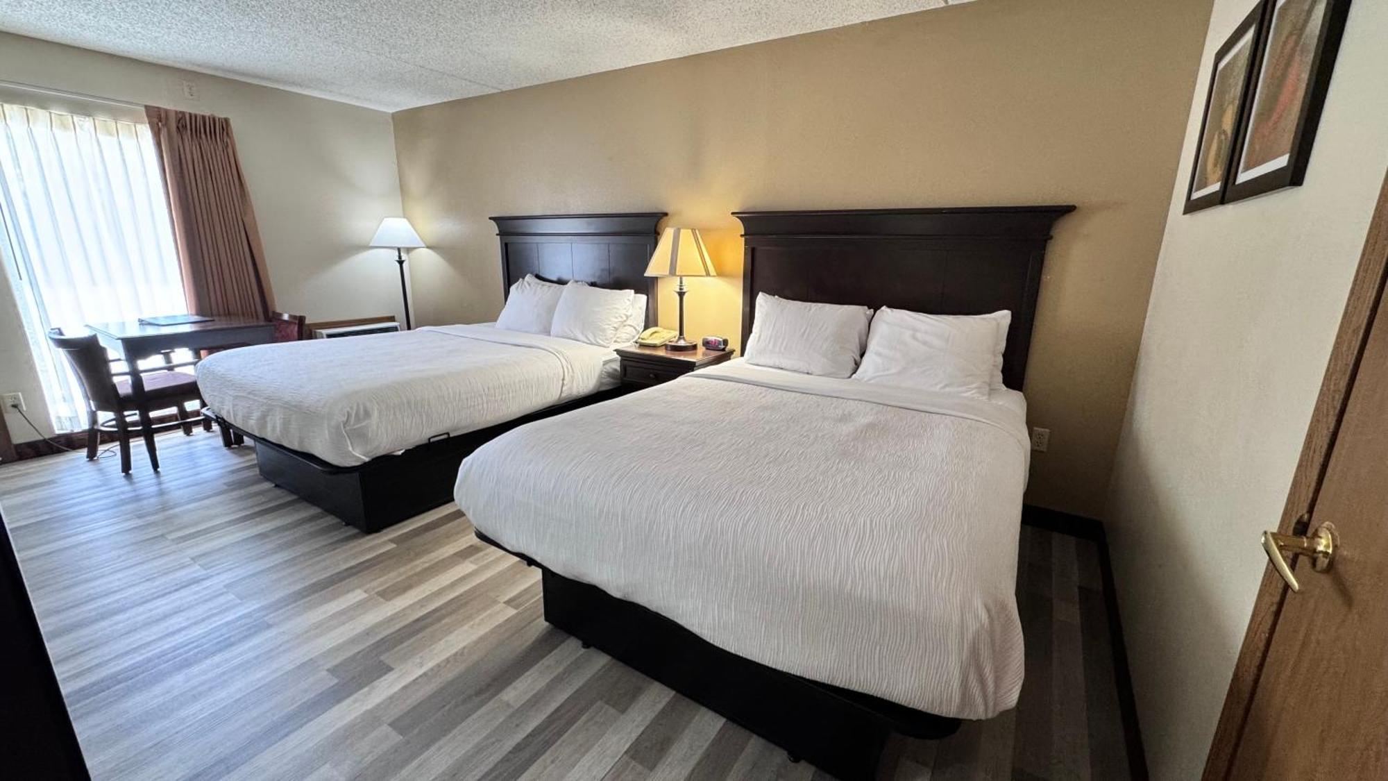 Quality Inn West Брэнсон Экстерьер фото