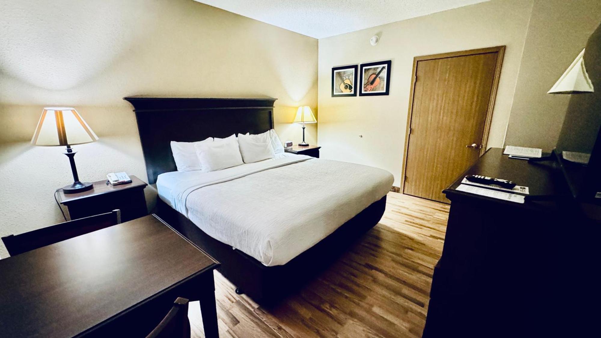 Quality Inn West Брэнсон Экстерьер фото
