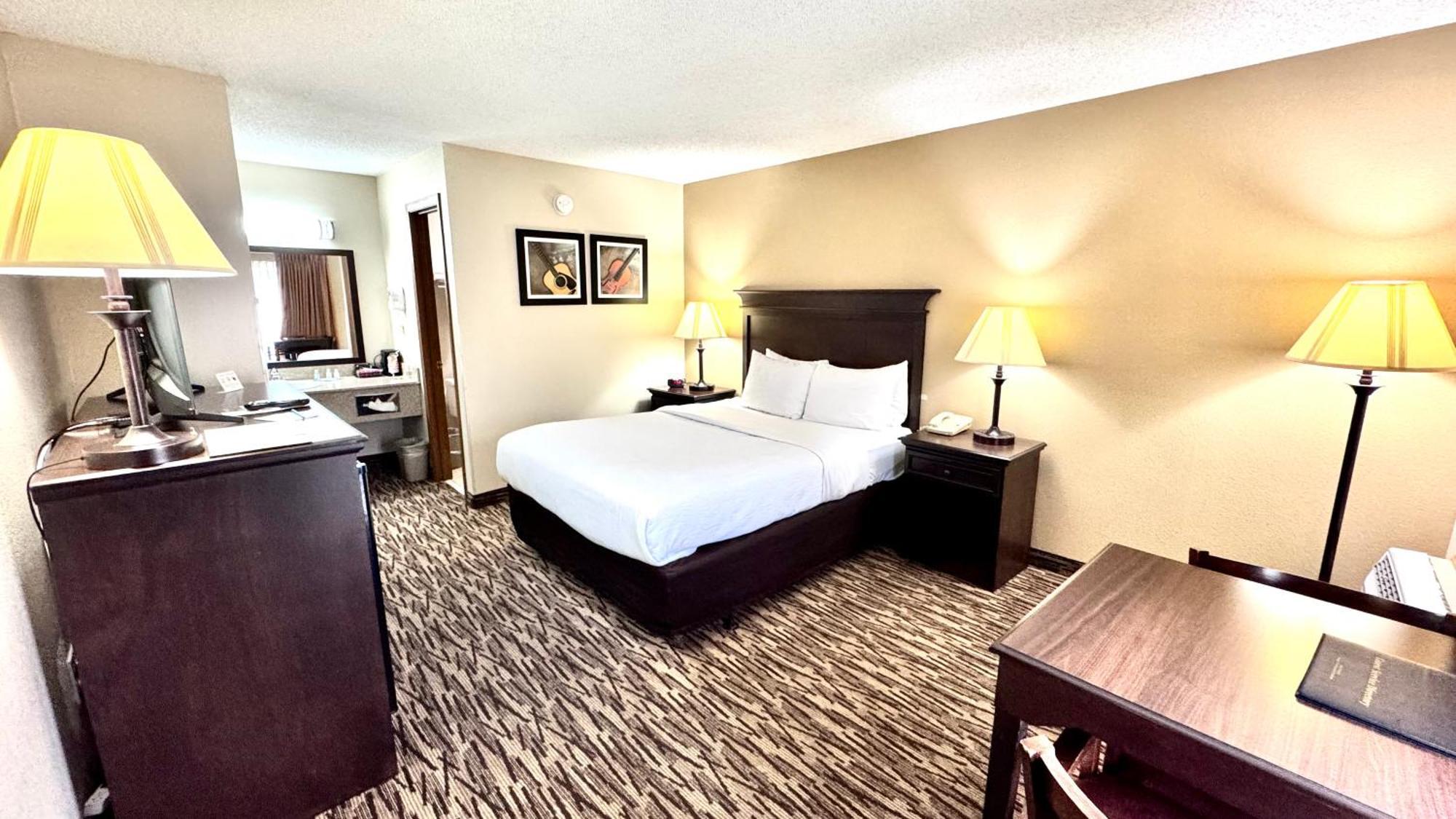 Quality Inn West Брэнсон Экстерьер фото