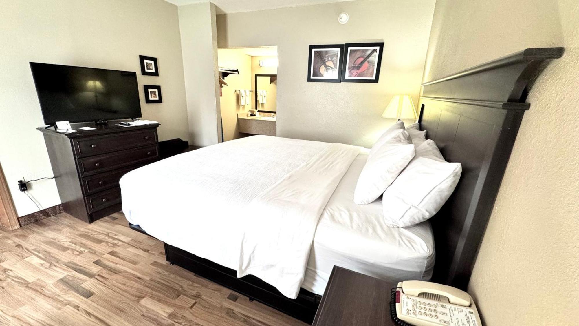 Quality Inn West Брэнсон Экстерьер фото
