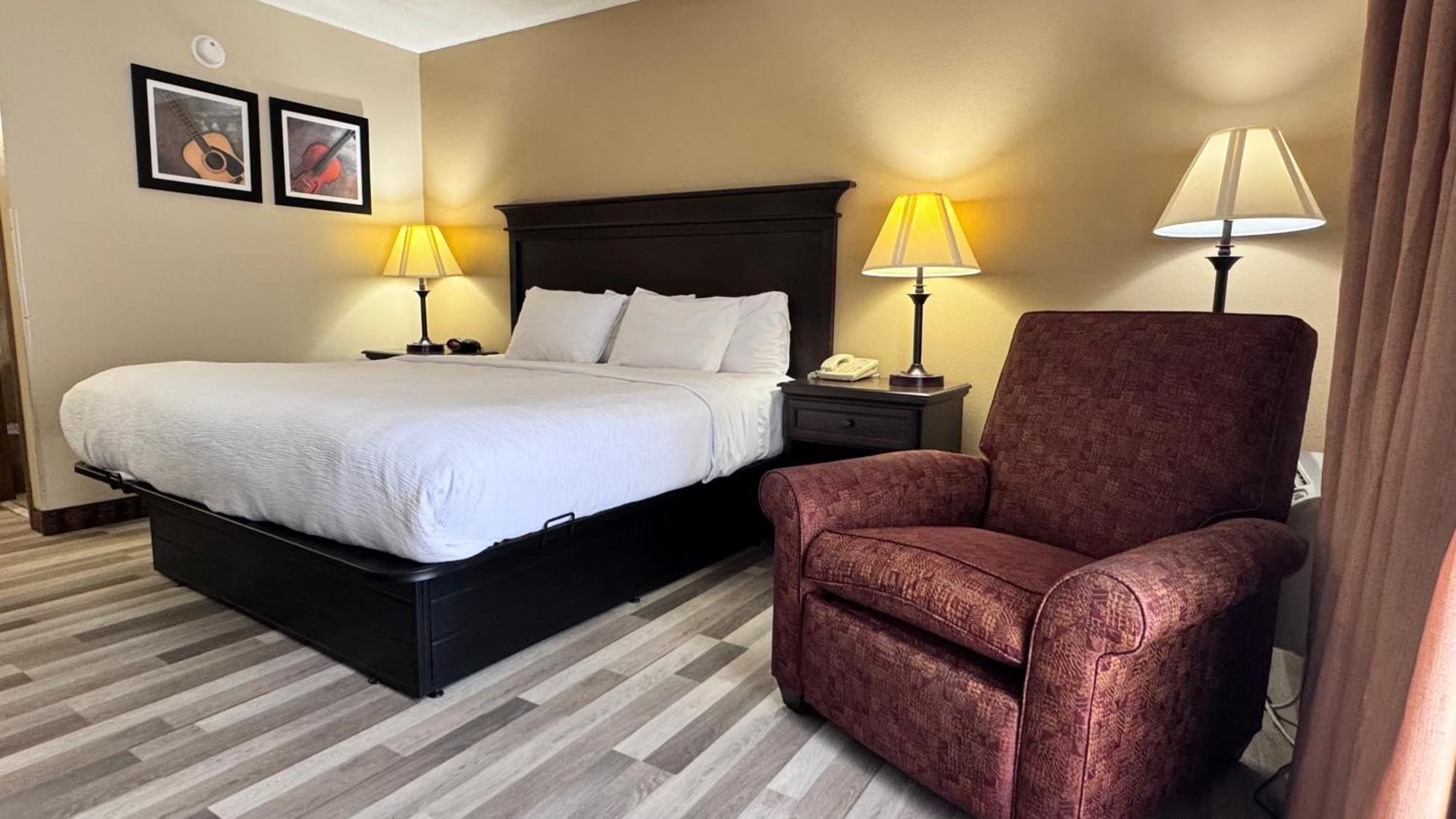 Quality Inn West Брэнсон Экстерьер фото