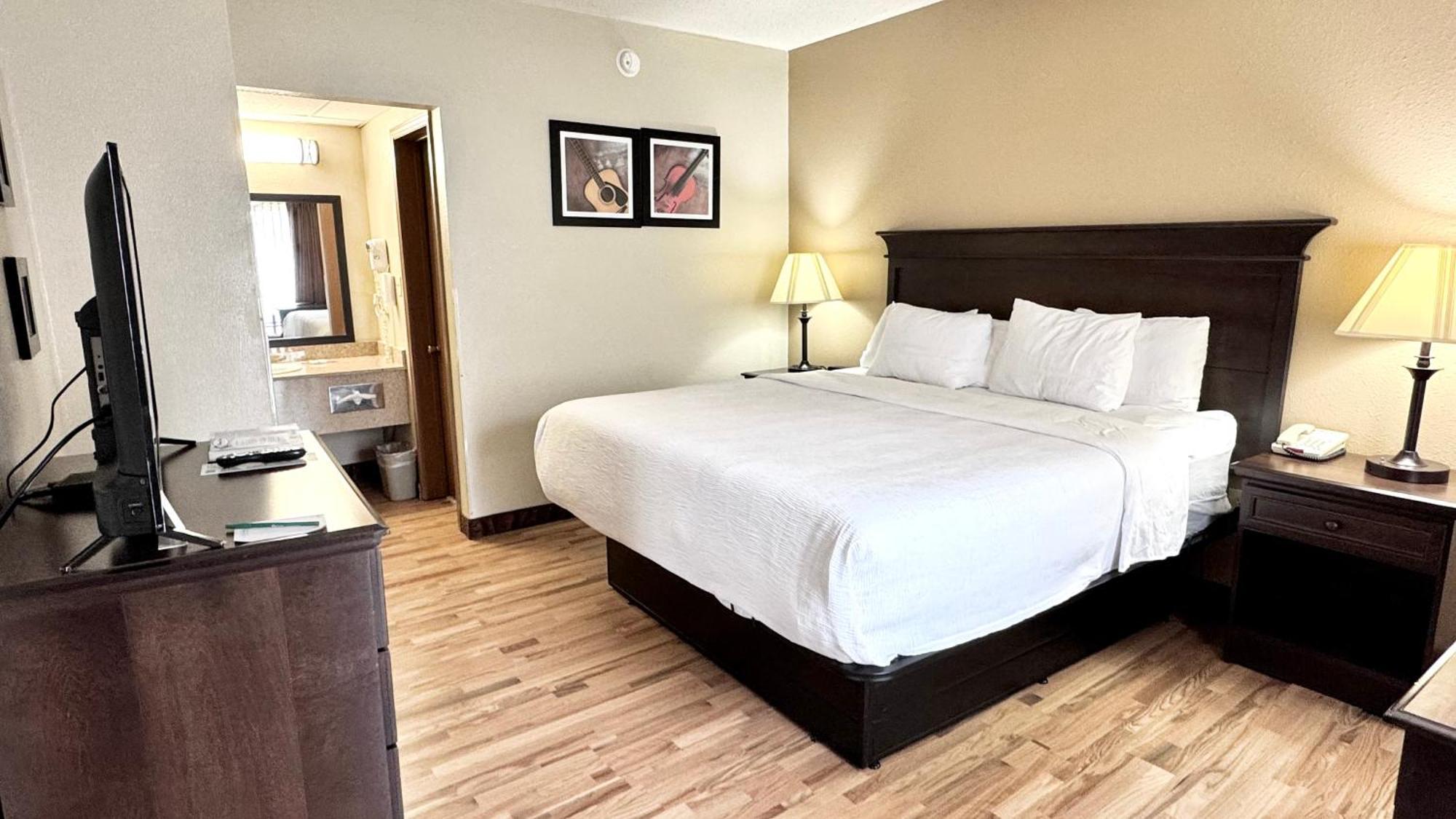 Quality Inn West Брэнсон Экстерьер фото